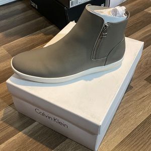 Calvin Klein Mens West Tumbled Leather Zip boots